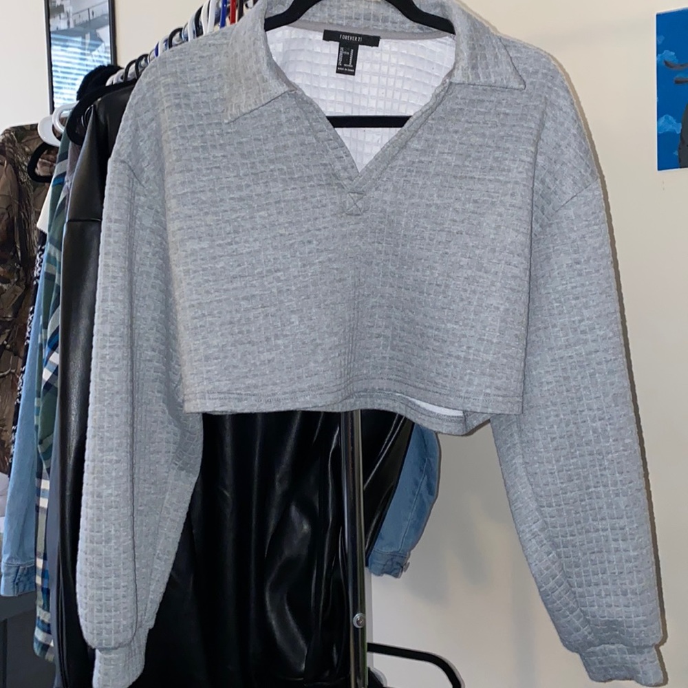 Long sleeve crop top